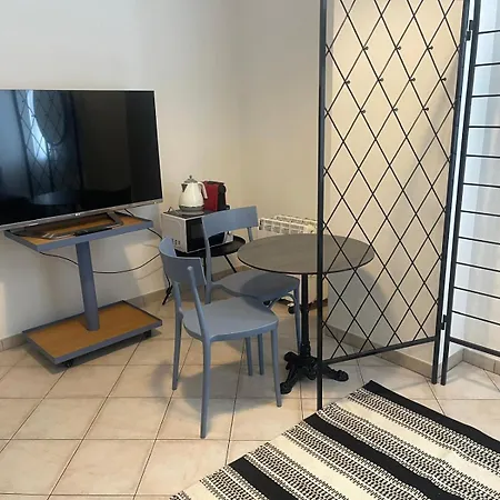 アパート Bilocale House Gaudio 23 - A 1 Minuto Dall'ariston - Wifi